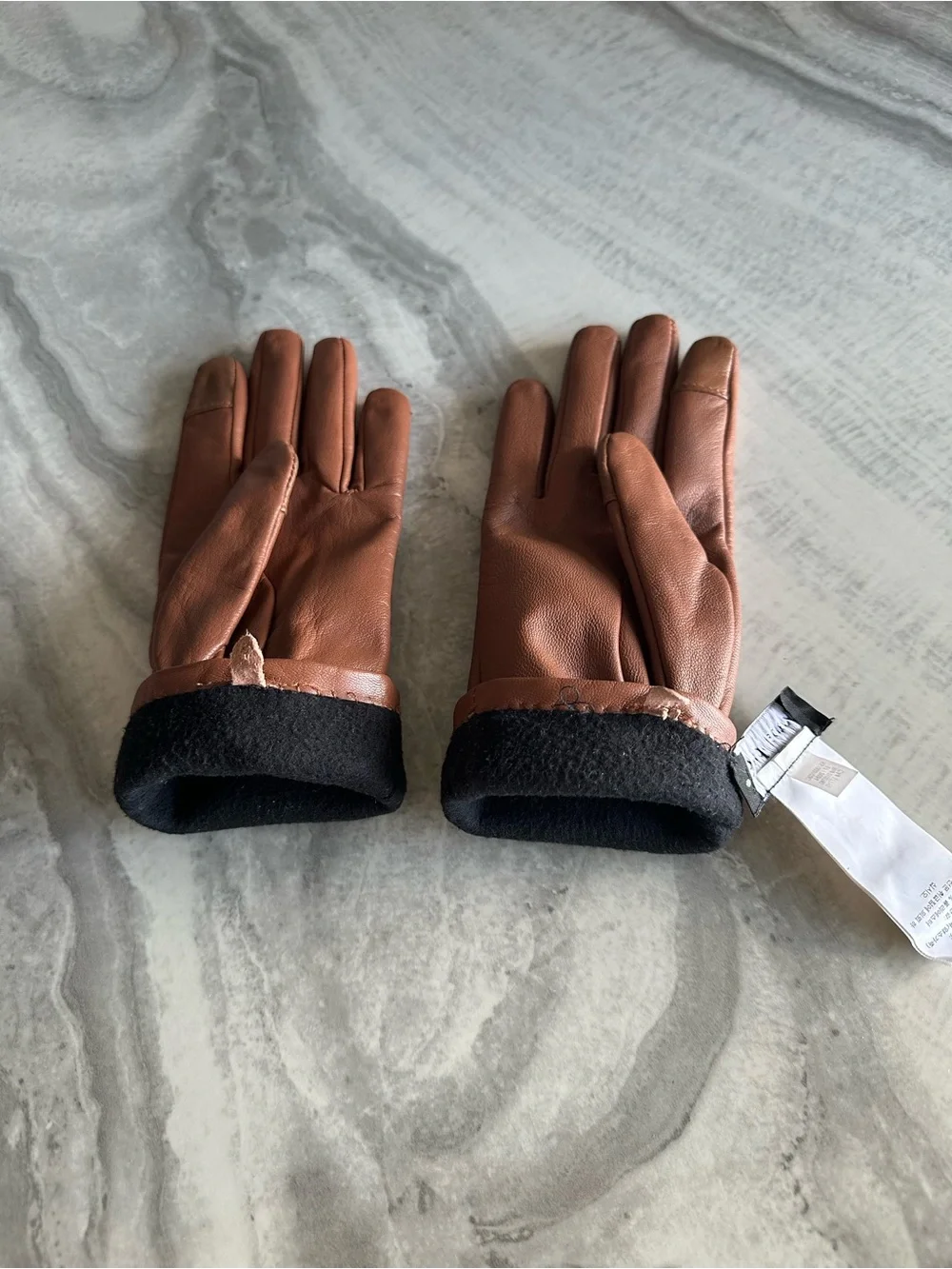 Kate Spade New York Leather Gloves in Cognac